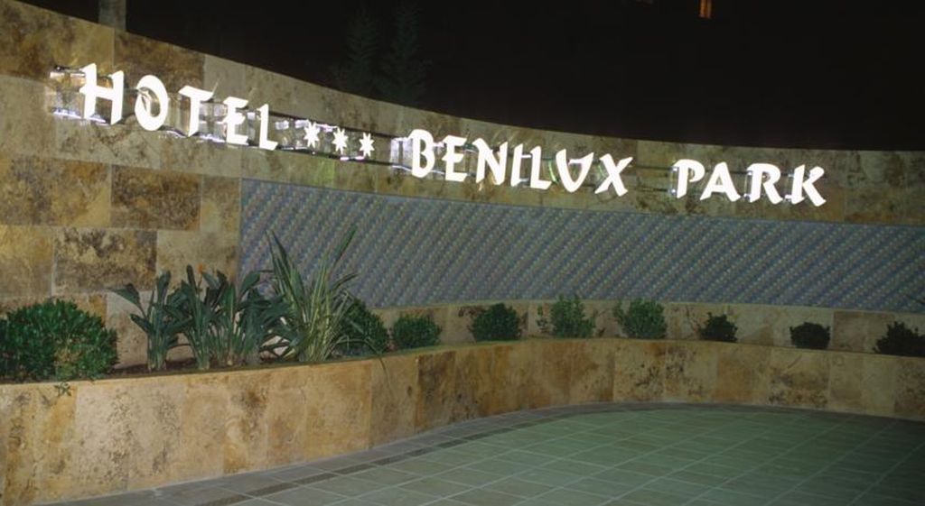 HOTEL BENILUX PARK MAYORES 55 AÑOS - OVER 55 YEARS OLD