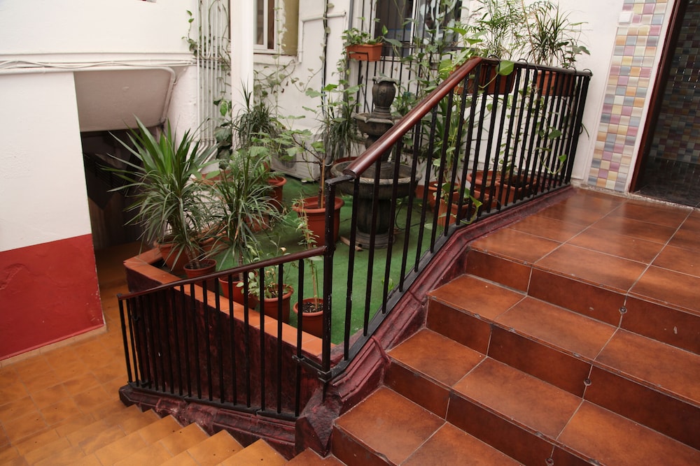 Central Station Hostel Barcelona 5