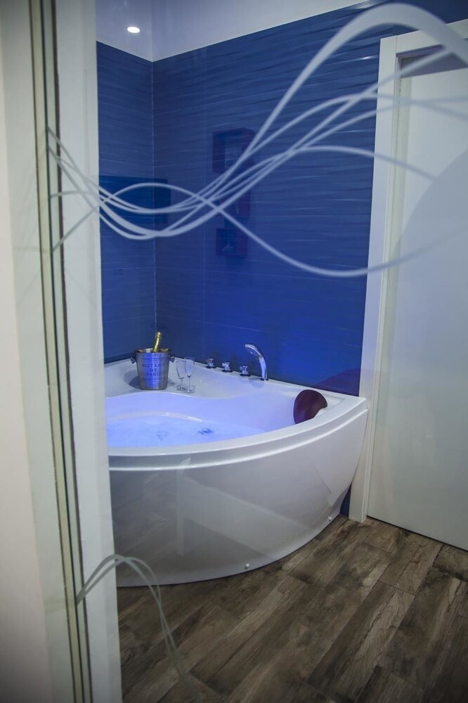 VILLA ADELAIDE SUITE & ROOM 3
