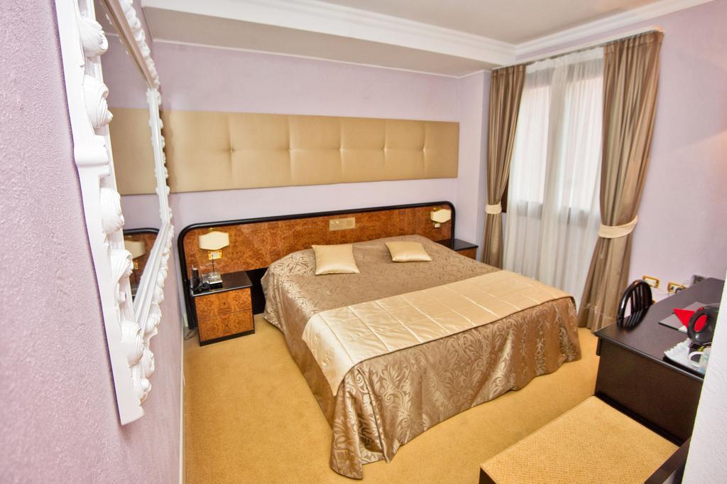 Villa Regina Margherita Hotel 5