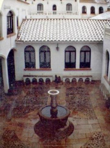 Colonial Hostal