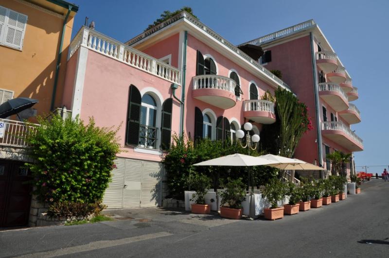 Hotel Piccolo Lido (Bordighera) da 86€ Volagratis
