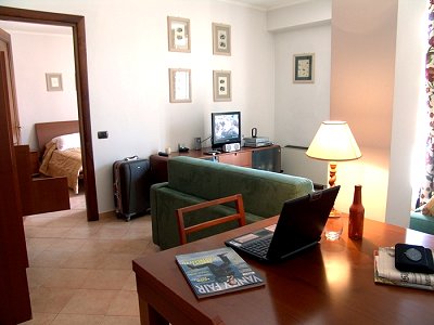 Crosti Hotel & Residence