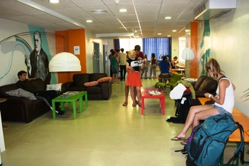 Be Ramblas Guest House 2