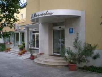 Mercedes