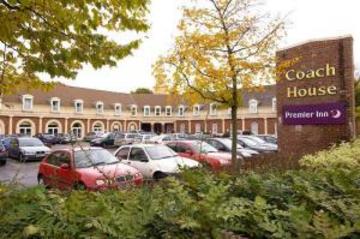 Premier Inn Manchester Trafford Centre South