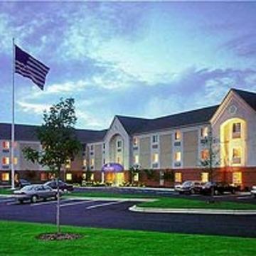 CANDLEWOOD SUITES AIRPORT WEST