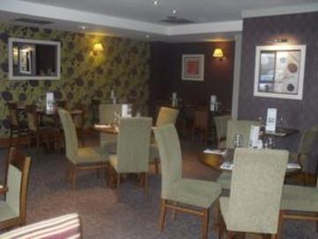 Premier Inn Bristol Cribbs Causeway M5,J17