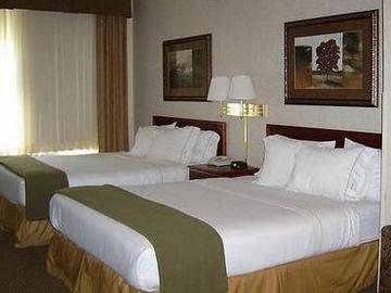 HOLIDAY INN EXPRESS HOTEL AND SUITES EMPORIA