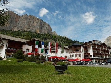Kolfuschgerhof Mountain Resort 2