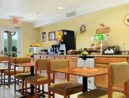 MICROTEL INN AND SUITES HUNTSVILLE