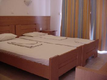 Apostolis Studios Apartments