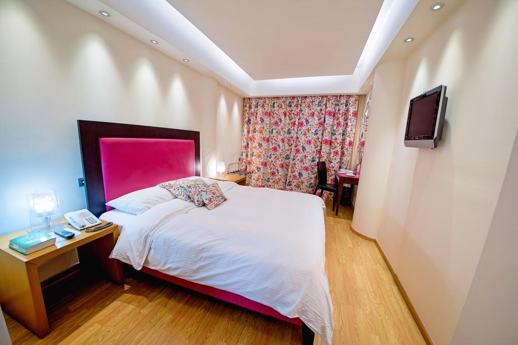 Comfy Boutique Hotel 1