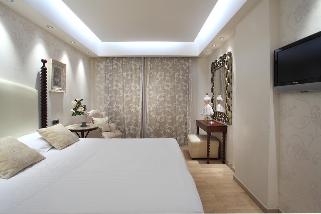Comfy Boutique Hotel 5
